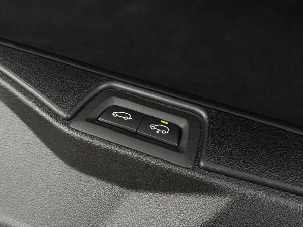 BMW X7 I (G07) Рестайлинг с пробегом 2023 года, цена 18 490 000 рублей, 6883 км, внедорожник, Автокод Объявления