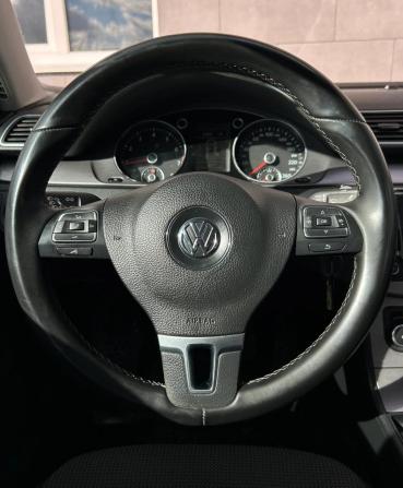 Volkswagen Passat B7 с пробегом 2011 года, цена 1 120 000 рублей, 207437 км, седан, Автокод Объявления