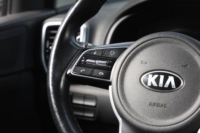 Kia Sportage IV Рестайлинг с пробегом 2021 года, цена 2 749 000 рублей, 95800 км, внедорожник, Автокод Объявления