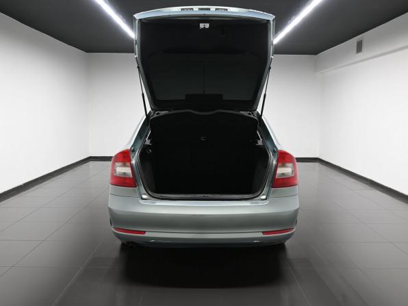 Skoda Octavia II (A5) Рестайлинг с пробегом 2009 года, цена 655 000 рублей, 261534 км, лифтбек, Автокод Объявления