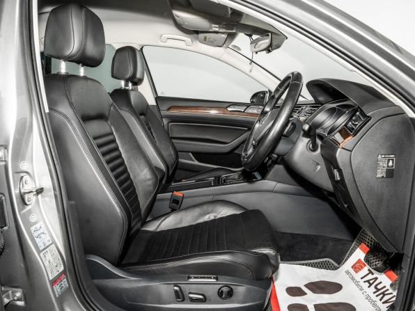 Volkswagen Passat B8 с пробегом 2015 года, цена 1 349 500 рублей, 147629 км, седан, Автокод Объявления