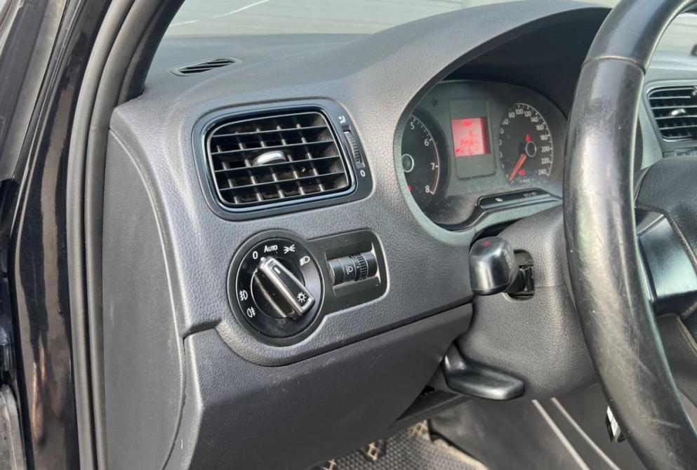 Volkswagen Polo V Красноярск  - изображение 19
