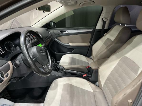Volkswagen Jetta VI с пробегом 2012 года, цена 980 000 рублей, 180503 км, седан, Автокод Объявления