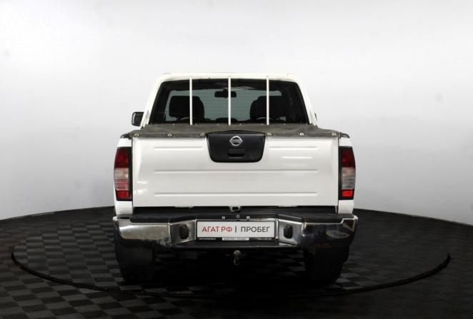 Nissan NP300 с пробегом 2008 года, цена 1 000 000 рублей, 107100 км, offers.body_type.unknown, Автокод Объявления