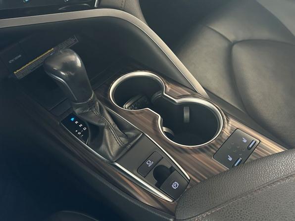 Toyota Camry VIII (XV70) с пробегом 2018 года, цена 2 100 000 рублей, 278787 км, седан, Автокод Объявления