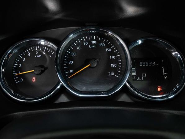 Renault Logan II Рестайлинг с пробегом 2021 года, цена 1 092 000 рублей, 83621 км, седан, Автокод Объявления