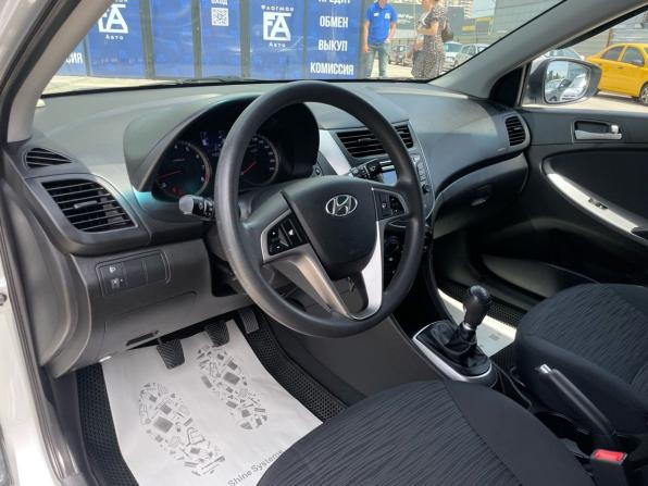 Hyundai Solaris I Рестайлинг с пробегом 2016 года, цена 917 000 рублей, 142000 км, седан, Автокод Объявления