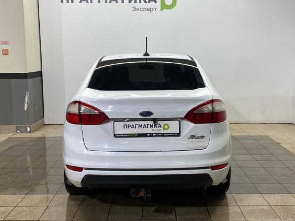 Ford Fiesta Mk6 Рестайлинг с пробегом 2017 года, цена 599 000 рублей, 236000 км, седан, Автокод Объявления