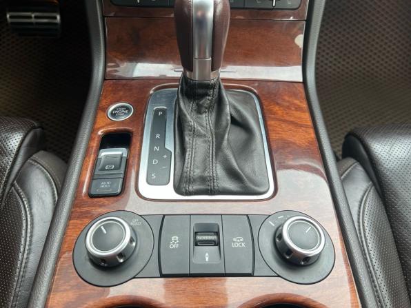 Volkswagen Touareg II с пробегом 2011 года, цена 1 759 000 рублей, 429000 км, внедорожник, Автокод Объявления