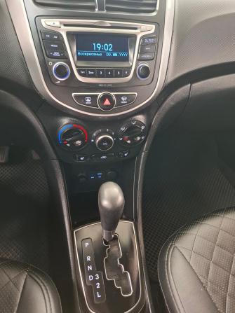 Hyundai Solaris I Рестайлинг с пробегом 2016 года, цена 963 000 рублей, 98000 км, хэтчбек, Автокод Объявления