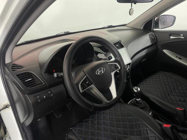 Hyundai Solaris I с пробегом 2011 года, цена 715 000 рублей, 167394 км, седан, Автокод Объявления