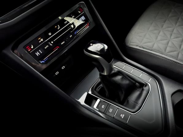 Volkswagen Tiguan II Рестайлинг с пробегом 2021 года, цена 2 075 000 рублей, 146811 км, внедорожник, Автокод Объявления