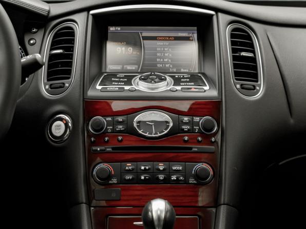 Infiniti QX50 I Рестайлинг с пробегом 2016 года, цена 1 835 000 рублей, 155337 км, внедорожник, Автокод Объявления