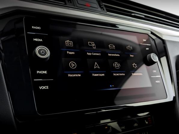 Volkswagen Passat B8 Рестайлинг с пробегом 2021 года, цена 2 490 000 рублей, 90268 км, седан, Автокод Объявления