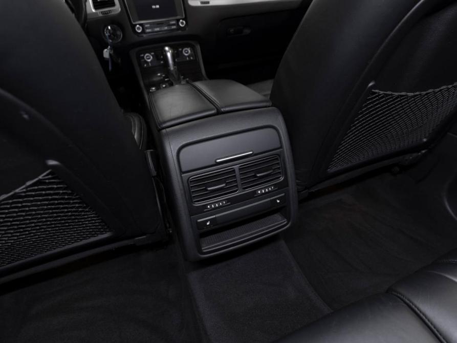 Volkswagen Touareg II Рестайлинг Москва  - изображение 13
