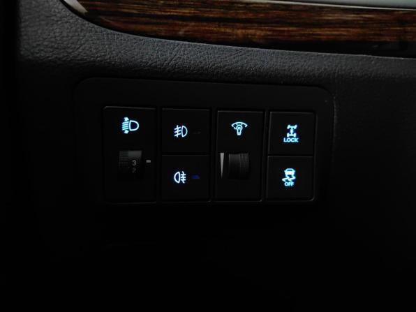 Hyundai Santa Fe II Рестайлинг с пробегом 2010 года, цена 1 059 000 рублей, 140160 км, внедорожник, Автокод Объявления