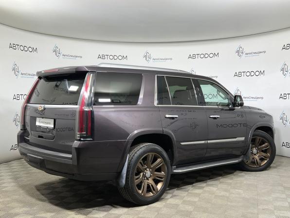 Cadillac Escalade IV с пробегом 2015 года, цена 2 919 000 рублей, 214304 км, внедорожник, Автокод Объявления