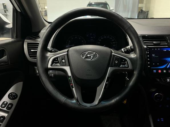 Hyundai Solaris I Рестайлинг с пробегом 2016 года, цена 870 000 рублей, 201396 км, седан, Автокод Объявления