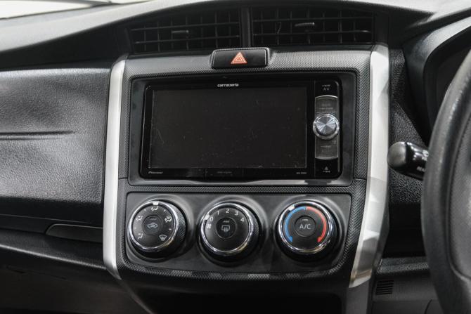 Toyota Corolla XI (E160 E170 E180) с пробегом 2018 года, цена 1 449 000 рублей, 111000 км, универсал, Автокод Объявления