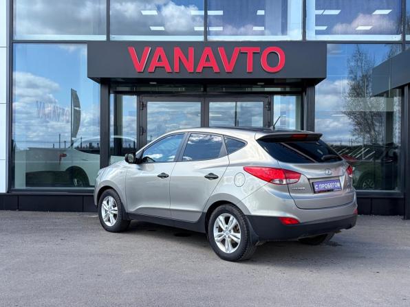 Hyundai ix35 I с пробегом 2010 года, цена 1 060 000 рублей, 220260 км, внедорожник, Автокод Объявления