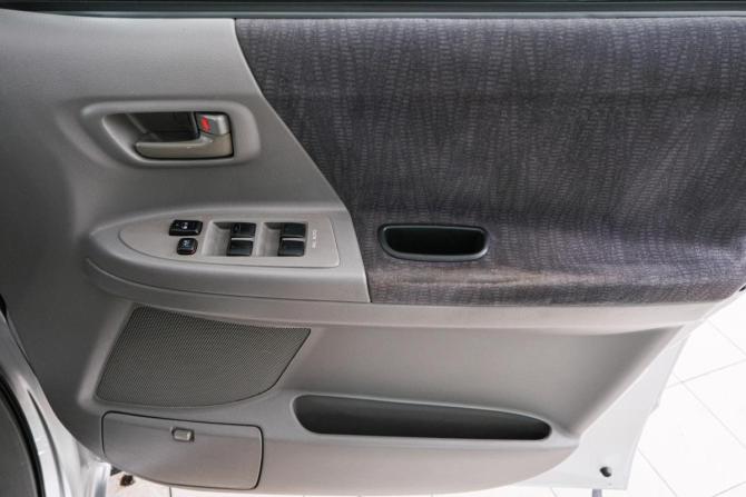 Toyota Noah I (R60) с пробегом 2003 года, цена 799 000 рублей, 273843 км, минивэн, Автокод Объявления