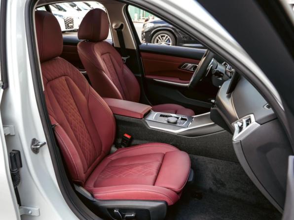 BMW 3 серии VII (G2x) Рестайлинг 2 с пробегом 2025 года, цена 5 415 000 рублей, 255 км, седан, Автокод Объявления