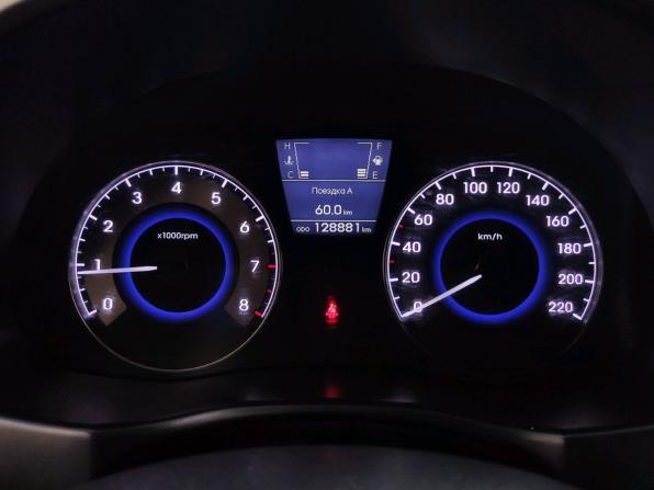 Hyundai Solaris I с пробегом 2013 года, цена 730 000 рублей, 128900 км, седан, Автокод Объявления