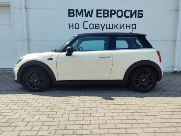 Mini Hatch III (F55/F56) Рестайлинг с пробегом 2018 года, цена 1 895 000 рублей, 55106 км, хэтчбек, Автокод Объявления