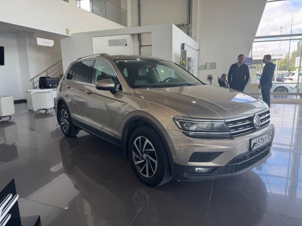 Volkswagen Tiguan II с пробегом 2018 года, цена 2 595 000 рублей, 99000 км, внедорожник, Автокод Объявления