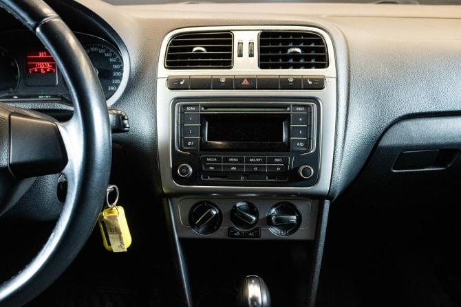 Volkswagen Polo V с пробегом 2013 года, цена 950 000 рублей, 175573 км, седан, Автокод Объявления