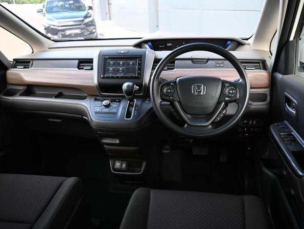 Honda Freed II Рестайлинг с пробегом 2019 года, цена 1 799 000 рублей, 71456 км, компактвэн, Автокод Объявления