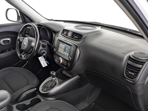 Kia Soul II Рестайлинг с пробегом 2019 года, цена 1 750 000 рублей, 58426 км, хэтчбек, Автокод Объявления