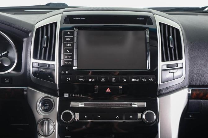 Toyota Land Cruiser 200 Series с пробегом 2012 года, цена 2 999 000 рублей, 197000 км, внедорожник, Автокод Объявления