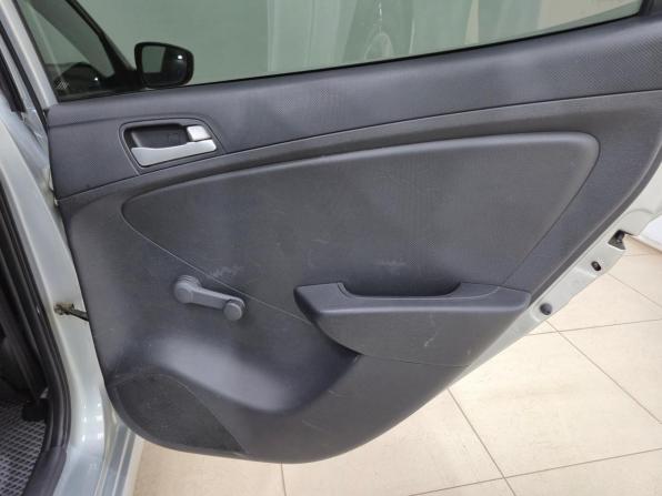 Hyundai Solaris I с пробегом 2013 года, цена 730 000 рублей, 129542 км, седан, Автокод Объявления