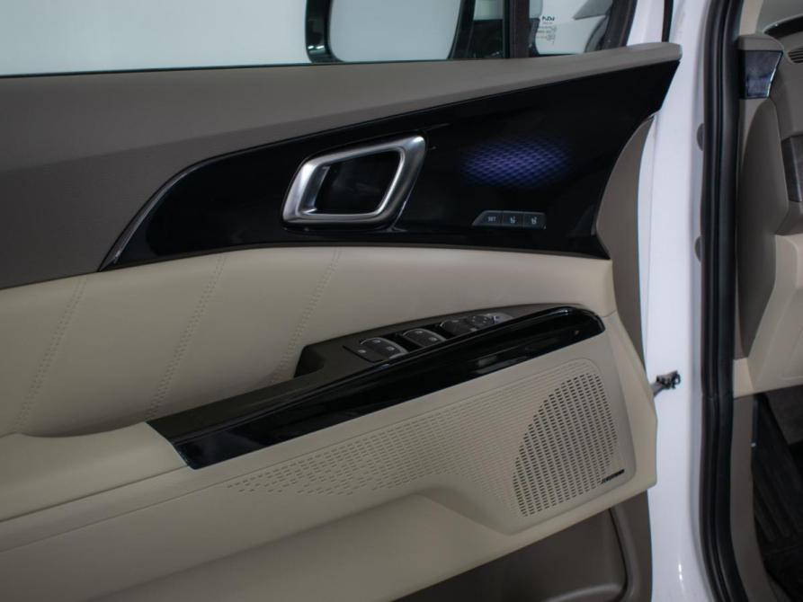 Kia Carnival IV Москва  - изображение 19