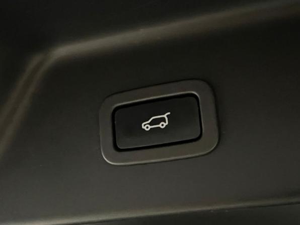 Land Rover Range Rover IV Рестайлинг с пробегом 2019 года, цена 5 200 000 рублей, 148350 км, внедорожник, Автокод Объявления