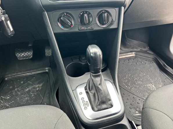 Volkswagen Polo V Рестайлинг с пробегом 2019 года, цена 1 453 100 рублей, 93432 км, седан, Автокод Объявления
