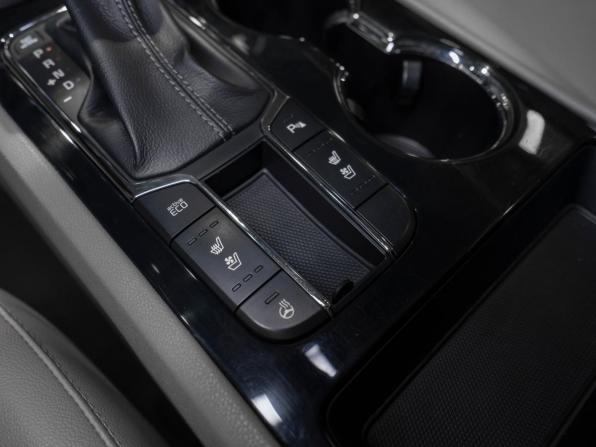 Kia Carnival III с пробегом 2018 года, цена 2 645 000 рублей, 186632 км, минивэн, Автокод Объявления