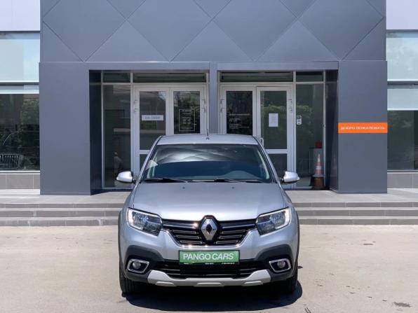 Renault Logan II Рестайлинг с пробегом 2022 года, цена 1 095 000 рублей, 74000 км, седан, Автокод Объявления
