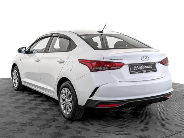 Hyundai Solaris II Рестайлинг с пробегом 2021 года, цена 1 595 000 рублей, 53862 км, седан, Автокод Объявления