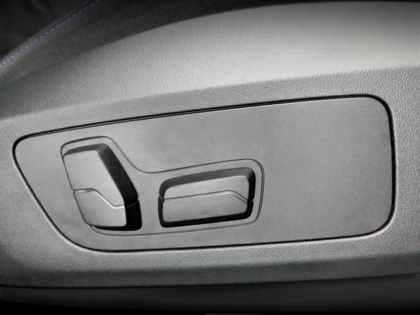 BMW X2 II (U10) с пробегом 2025 года, цена 7 100 000 рублей, 922 км, внедорожник, Автокод Объявления