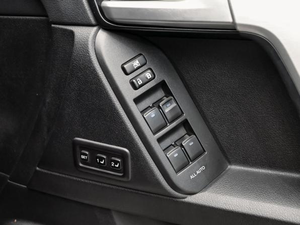 Toyota Land Cruiser Prado 150 Series Рестайлинг 2 с пробегом 2019 года, цена 5 200 000 рублей, 88414 км, внедорожник, Автокод Объявления