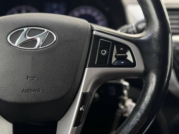 Hyundai Solaris I Рестайлинг с пробегом 2015 года, цена 989 000 рублей, 168324 км, седан, Автокод Объявления