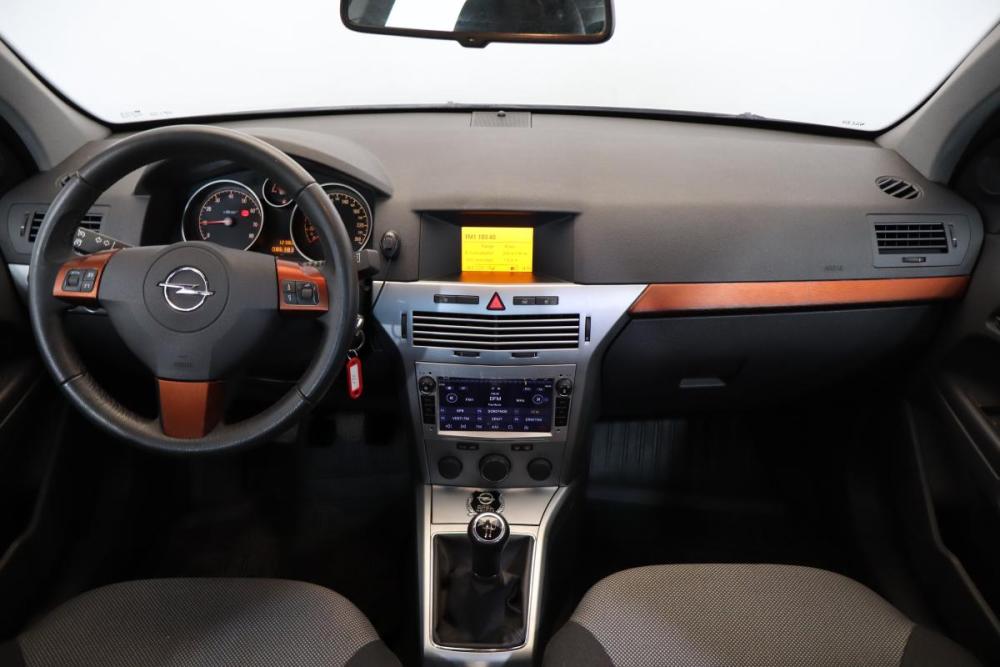 Opel Astra H Рестайлинг Санкт-Петербург  - изображение 9