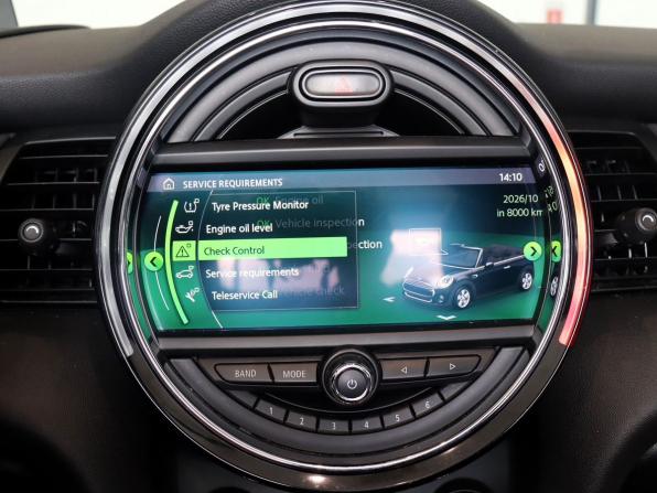 Mini Cabrio III Рестайлинг с пробегом 2020 года, цена 2 350 000 рублей, 83332 км, кабриолет, Автокод Объявления