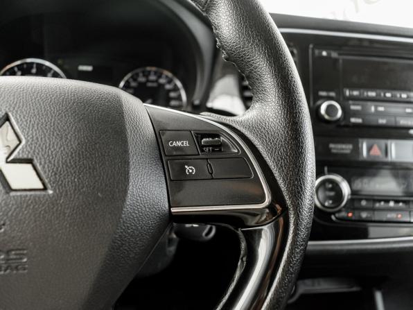 Mitsubishi Outlander III Рестайлинг 2 с пробегом 2015 года, цена 1 745 000 рублей, 235642 км, внедорожник, Автокод Объявления