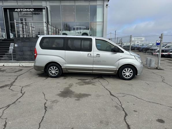 Hyundai Grand Starex I с пробегом 2009 года, цена 880 000 рублей, 319026 км, минивэн, Автокод Объявления
