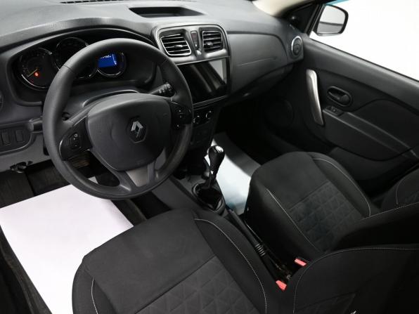 Renault Sandero II с пробегом 2017 года, цена 995 000 рублей, 123452 км, хэтчбек, Автокод Объявления