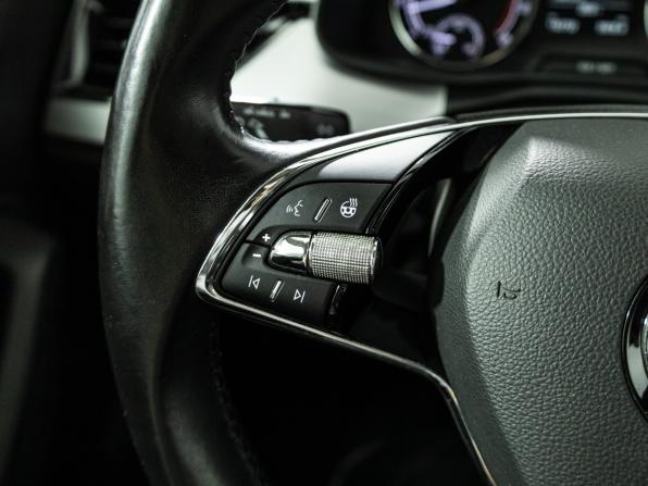 Skoda Rapid II с пробегом 2020 года, цена 1 599 700 рублей, 117774 км, лифтбек, Автокод Объявления