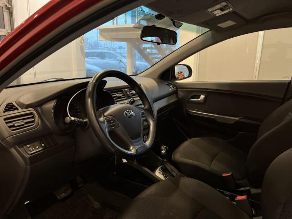 Kia Rio III Рестайлинг с пробегом 2017 года, цена 1 378 000 рублей, 41390 км, хэтчбек, Автокод Объявления